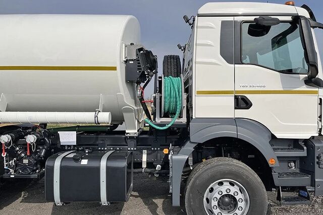Camião-cisterna MAN TGS 33.400 BB CH Water Tank Truck (8 units)