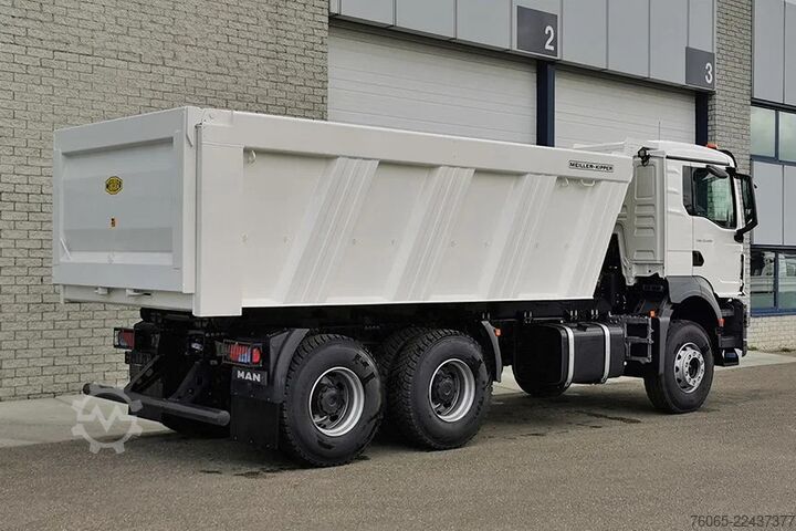 Lori sampah MAN TGS 33.400 BB CH Tipper Truck (9 units)