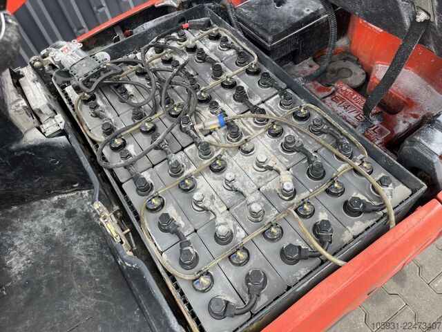 Carretilla eléctrica de 3 ruedas Linde E14-01
