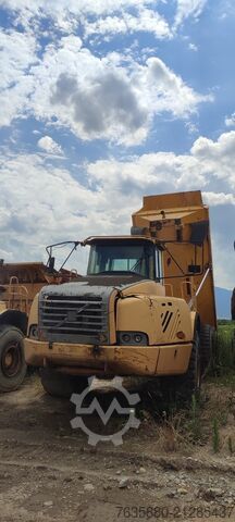 Skriňové nákladné vozidlo VOLVO A35D