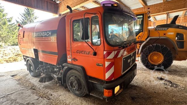 מטאטא כבישים MAN 14.192 FR Khermaschine 4x2 Baujahr 1994