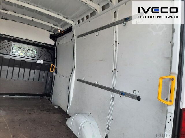 Komercijalno vozilo sa visokim krovom IVECO Daily 35S16V RS 3520L / Klima / Bluetooth
