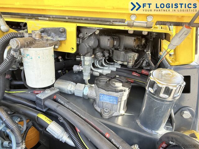  Combilift CB3000 DIESEL TRIPLEX 5500 FREE-LIFT