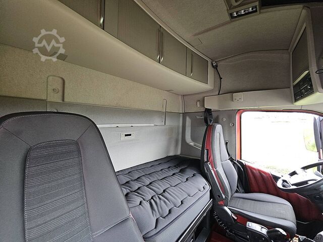 Estándar-SZM VOLVO FH 460 6X2 XENON SKIRTS
