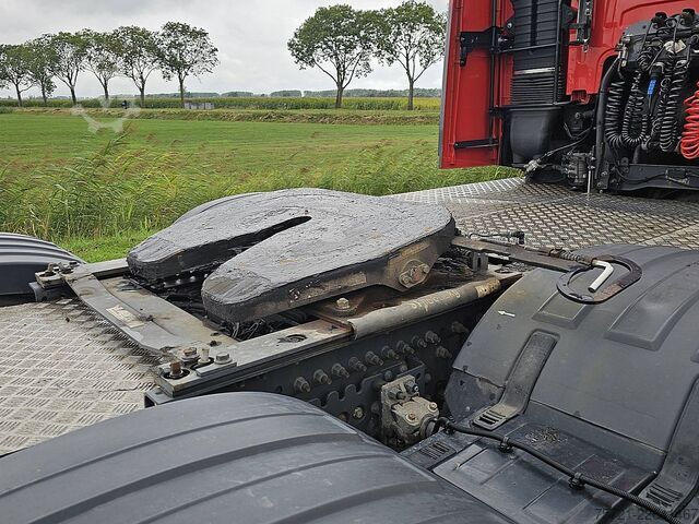 Estándar-SZM VOLVO FH 460 6X2 XENON SKIRTS