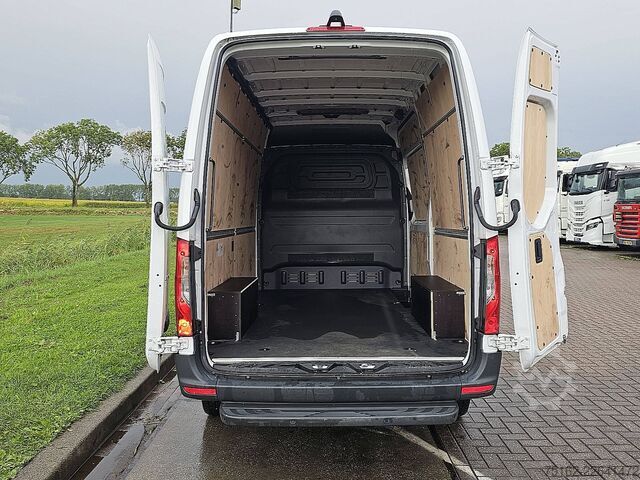 High-roof van MERCEDES-BENZ SPRINTER 317 L2H2 LED Mbux10