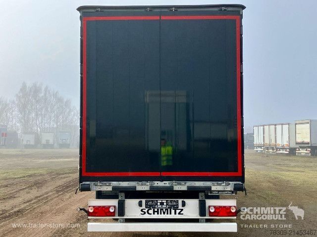 Otvorený náves s plachtou Schmitz Cargobull Curtainsider Standard Getränke