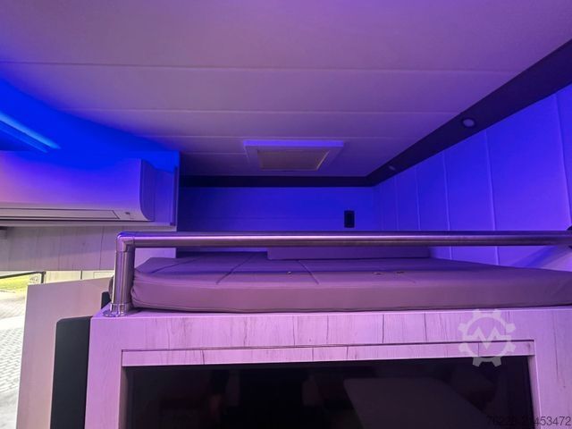 Nákladné auto na prepravu dobytka MERCEDES-BENZ Pferdetransporter