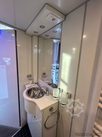 Nákladné auto na prepravu dobytka MERCEDES-BENZ Pferdetransporter