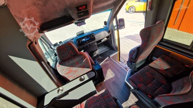 รถมินิบัส MERCEDES-BENZ 30 Sitzer Schulbus Transferbus 519 Stock