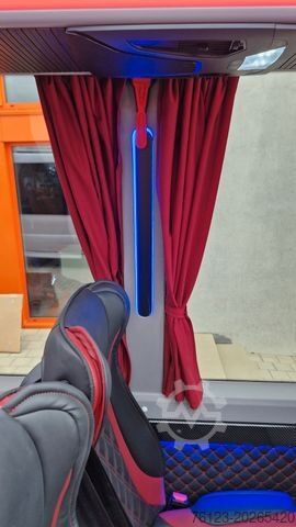 รถมินิบัส MERCEDES-BENZ 519 und 517 Glasdach XXL  20 Sitze Stock