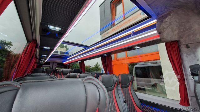 รถมินิบัส MERCEDES-BENZ 519 und 517 Glasdach XXL  20 Sitze Stock