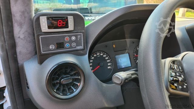 Stadtbus MERCEDES-BENZ 2 x Vorlauffahrzeug Bürgerbus Niederflur 9 Sitze