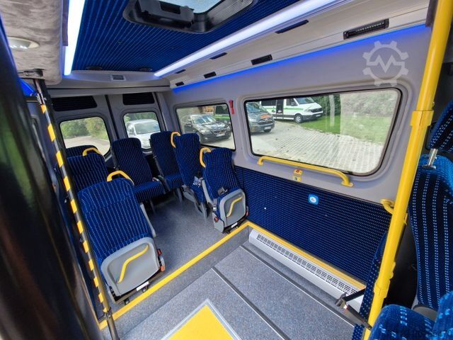 Stadtbus MERCEDES-BENZ 2 x Vorlauffahrzeug Bürgerbus Niederflur 9 Sitze
