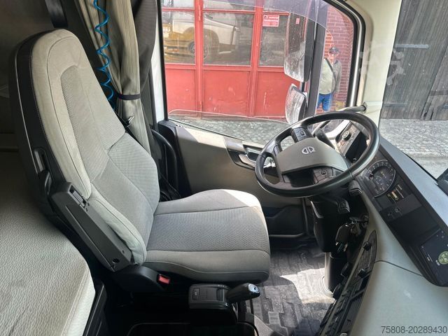 Cap tractor standard VOLVO FH500 Flachdach Kipphydraulik Alufelgen ACC