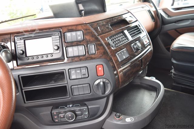 Camion de materiale periculoase DAF XF480 SSC ADR EXII EXIII Intarder Leder Xenon