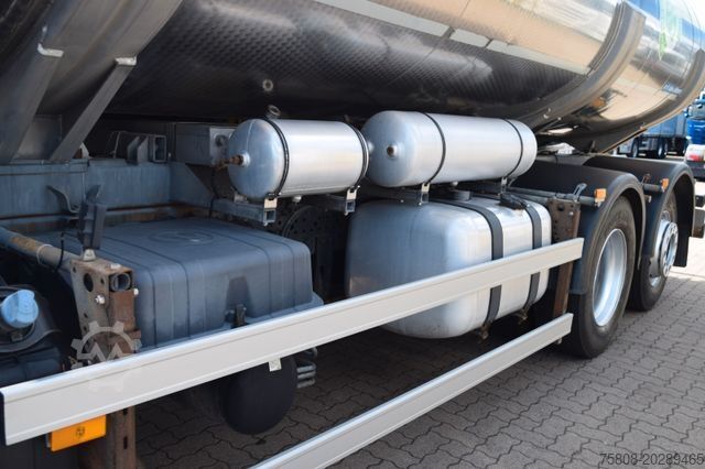 Autocisternă MERCEDES-BENZ Antos 2545 Magyar 16.500L Milchtank Reinigung