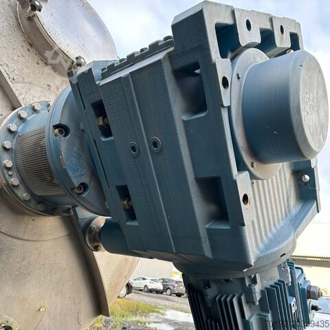 29,000 litre heatable/coolable vacuum mixer with beam agitator made of V4A stainless steel  K0081