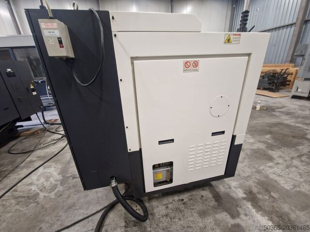 مخرطة CNC Hwacheon Hitech 200 B