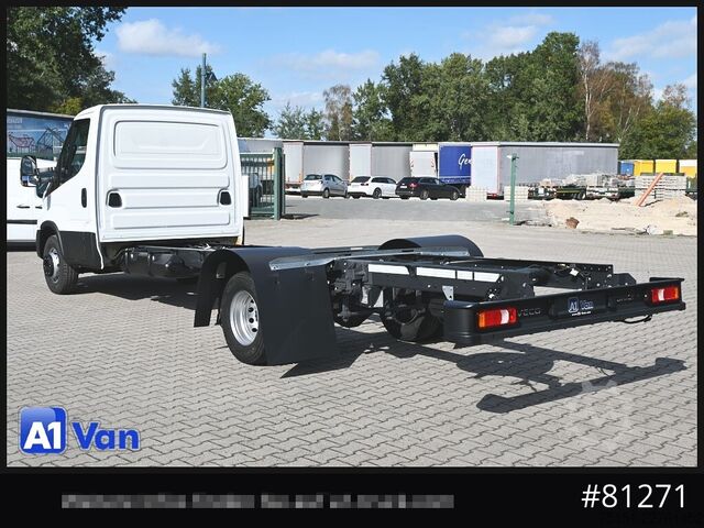 Van chassis IVECO Daily 72C18 Fahrgestell, Klima, Nebenantrieb, 3-Sitzer