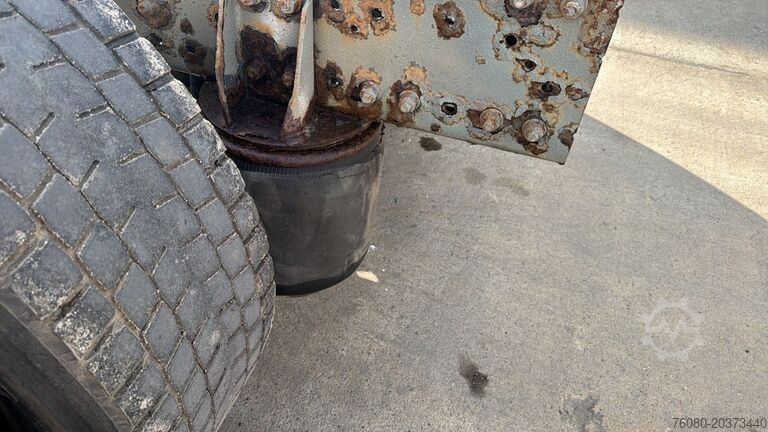 带驾驶室的底盘 Renault Premium 320 (BOITE MANUELLE / MANUAL GEARBOX)