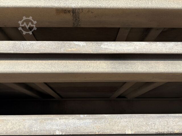 Swap body open x Verzinkte 7,82m BDF Plattform mehrfach