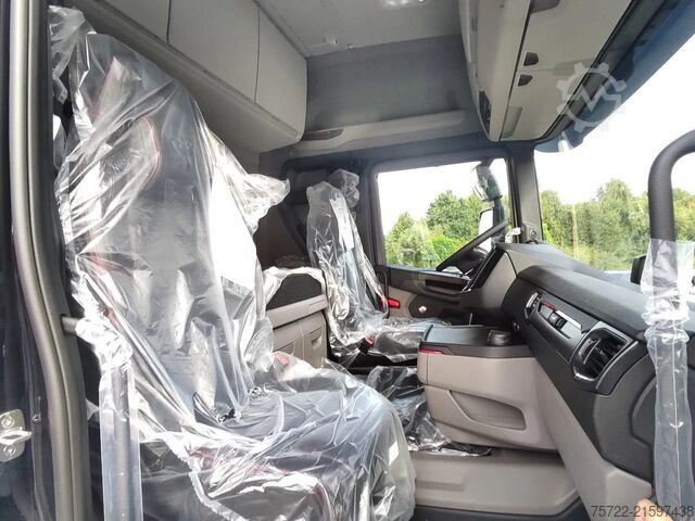 แชสซีพร้อมห้องโดยสารคนขับ Scania R590 6x4 Kurzholz Kran und Schemel nach Wahl