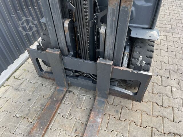 전동 4륜 지게차 Linde E25H-01