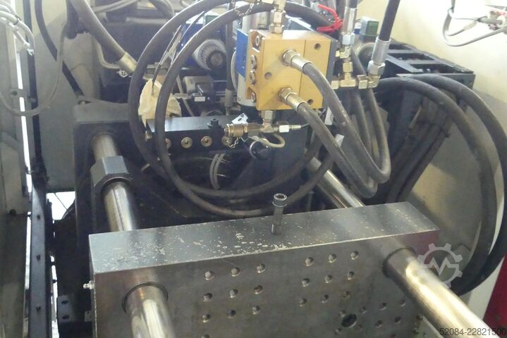 Spritzgießmaschine inkl Peripherie FERROMATIK MILACRON K-TEC 40