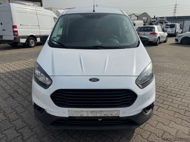 Pallbíll FORD Transit Courier Trend