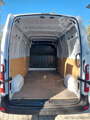 Dobozos furgon RENAULT Master 2.3 DCi L3H2 140