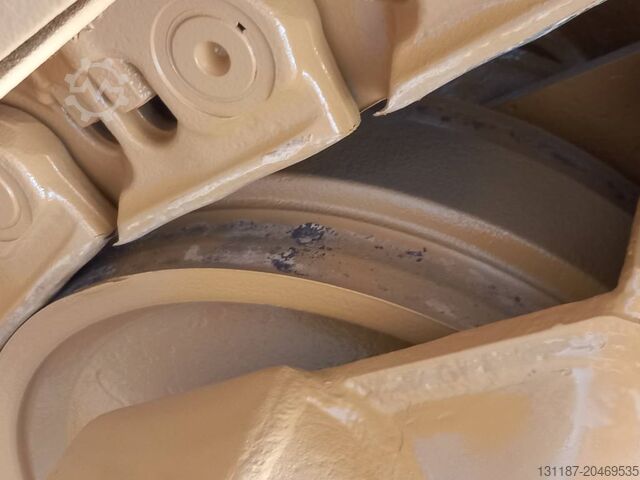 ืืืื ืช ืคืืืืก CAT D8T (Jebel Ali)