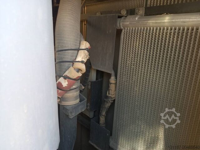 Niveleuse Komatsu D155A-6R (4 Pcs available in Abu Dhabi)