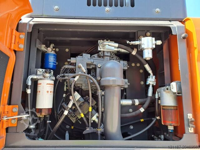 Raupenbagger Doosan DX530LC-7M