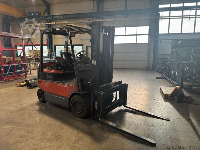 Gabelstapler Toyota 7FBMF30
