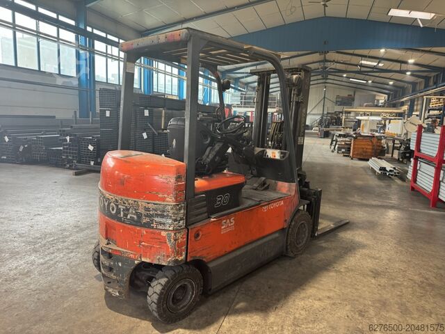 Gabelstapler Toyota 7FBMF30
