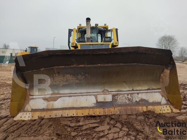 آلة التسوية Komatsu D85PX-15