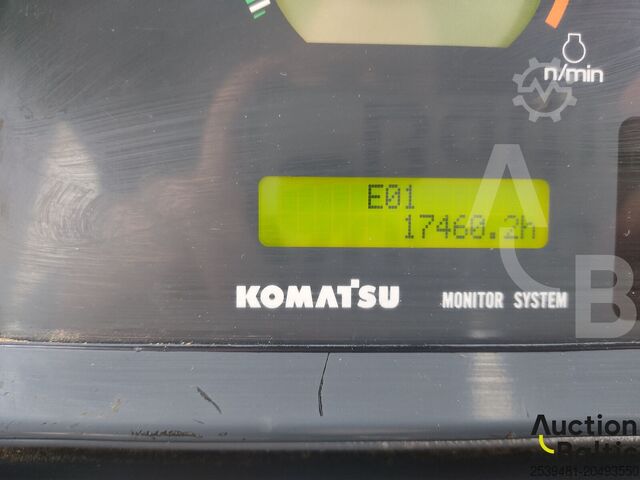 آلة التسوية Komatsu D85PX-15