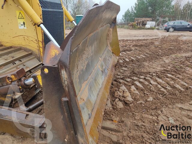 آلة التسوية Komatsu D85PX-15