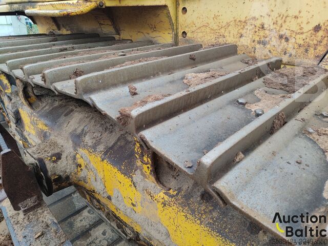 آلة التسوية Komatsu D85PX-15