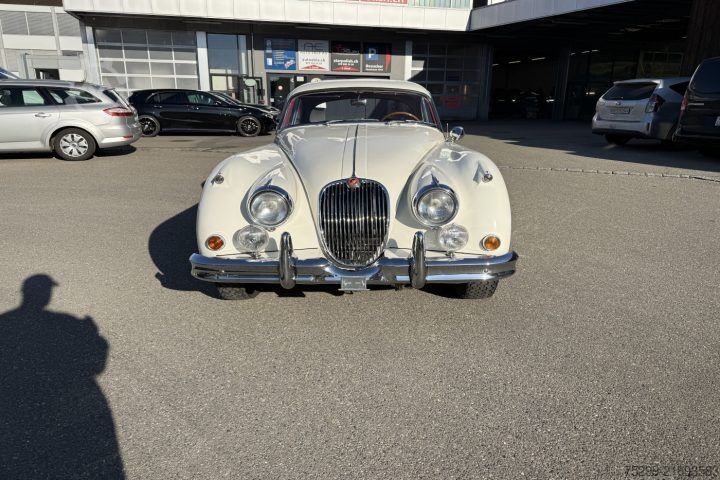 Véhicule utilitaire  XK 150 Limousine / Swiss-Vehicle