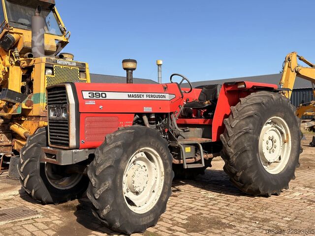 Traktor Massey Ferguson 390 4WD Tractor