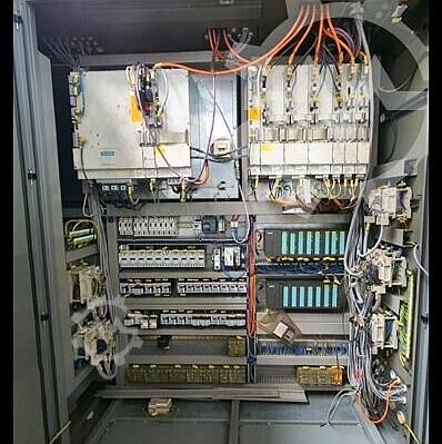縦型マシニングセンター DMG Mori DMC 60H hi-dyn