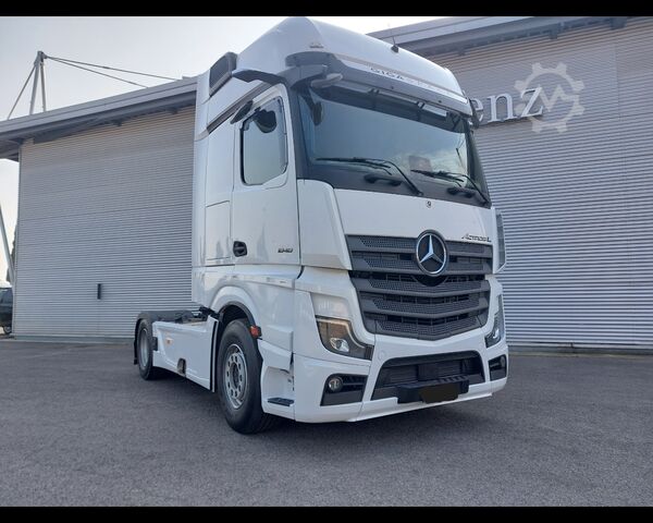 मानक ट्रैक्टर यूनिट MERCEDES-BENZ Actros L 18 4x2 - Actros L 1848 LS 4x2
