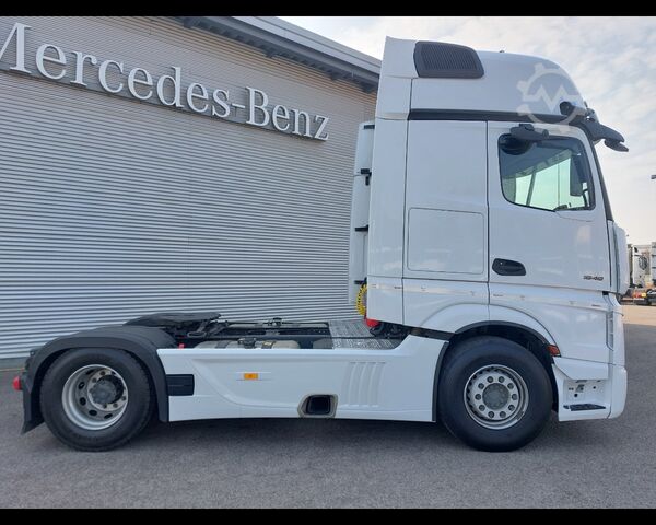 मानक ट्रैक्टर यूनिट MERCEDES-BENZ Actros L 18 4x2 - Actros L 1848 LS 4x2