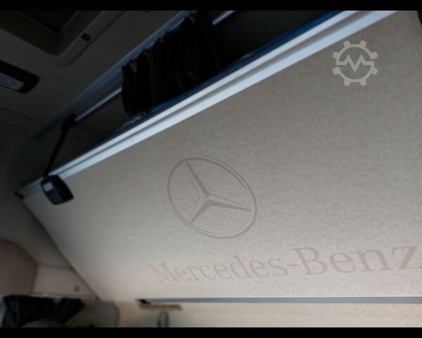 मानक ट्रैक्टर यूनिट MERCEDES-BENZ Actros L 18 4x2 - Actros L 1848 LS 4x2