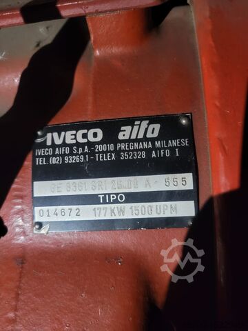 Núdzový generátor 200 kVA s 500 l nádržou  