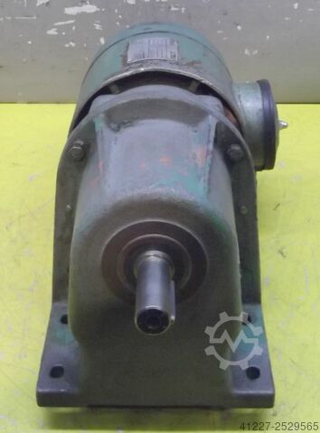 齿轮马达0.18 kW 26.5 rpm Bauer D0060/101  DK760/178