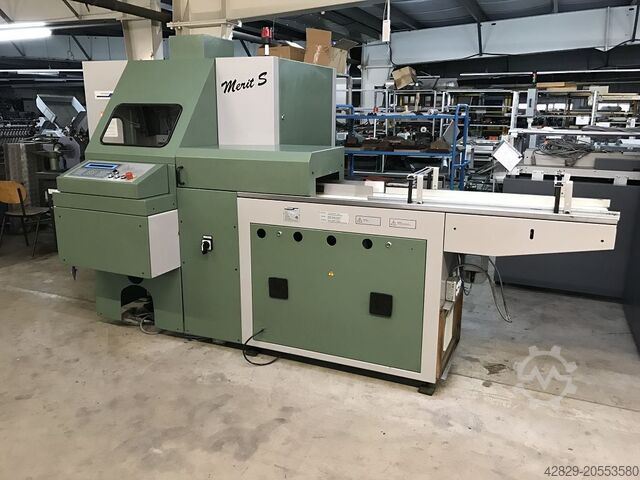 Three knife trimmer MÜLLER MARTINI Merit S