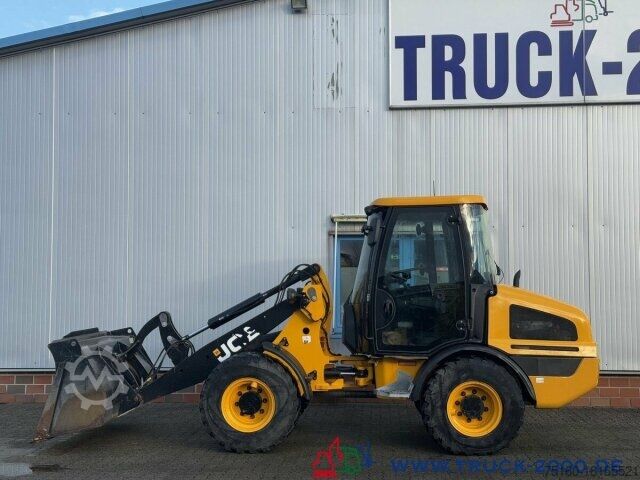 Ładowarka kołowa JCB 407 T4 4x4 Radlader Schutzkabine Schaufel +Gabel